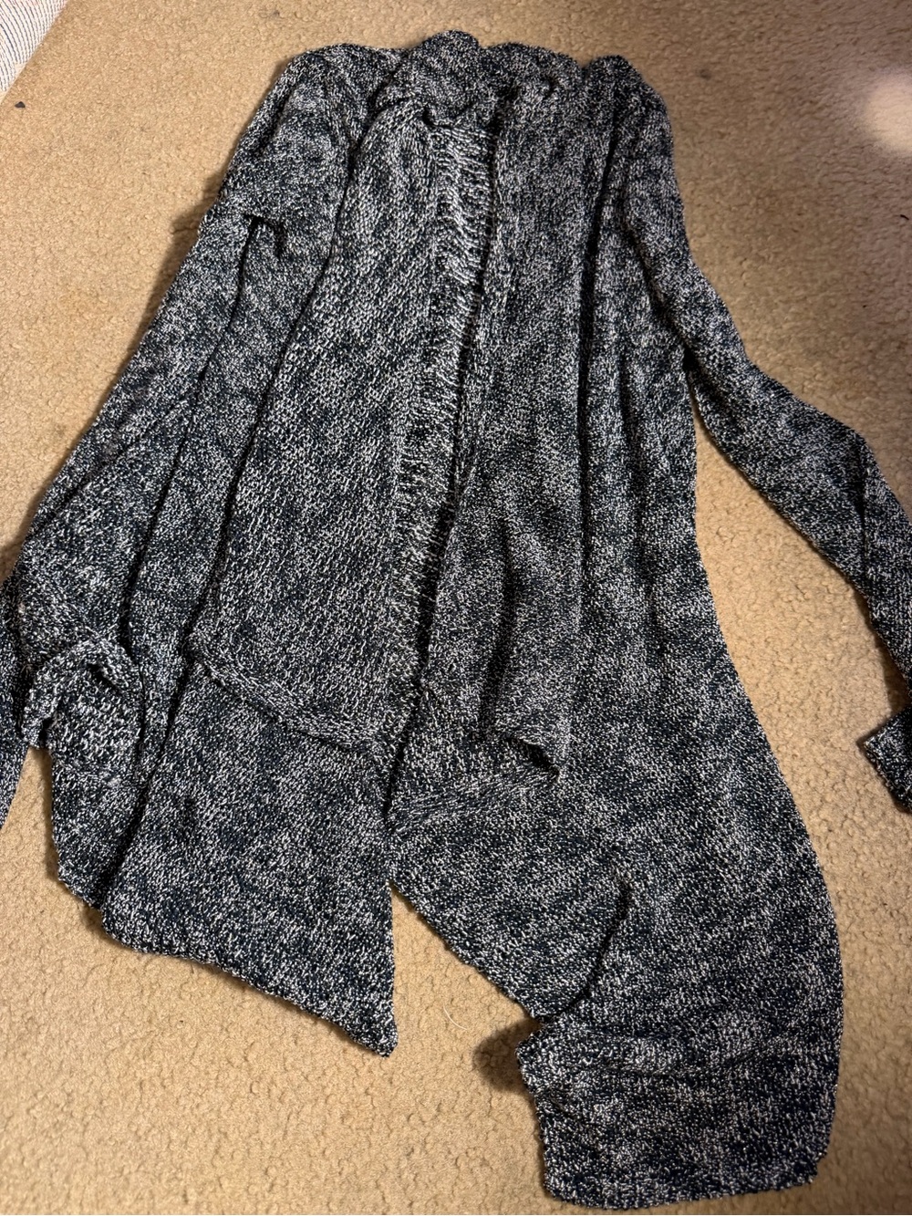 Women’s Alice + Olivia black white knit cardigan sweater small